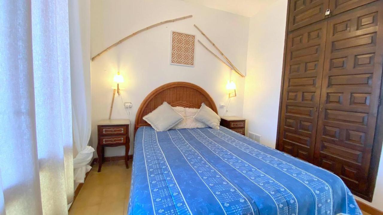 Teules 1 3 Apartman Roses Kültér fotó