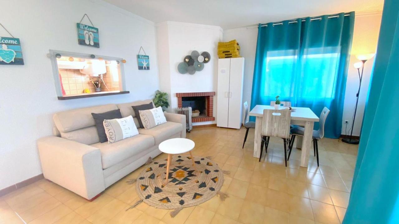 Teules 1 3 Apartman Roses Kültér fotó